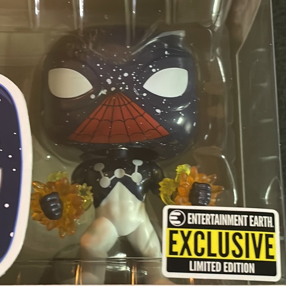 Pop! #614 Spider-Man ( Captain Universe) - Picture 3 of 9